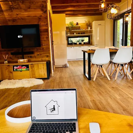 펜션 Na Samote V Raji