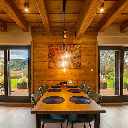 Na Samote V Raji Feriehus