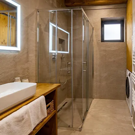 Na Samote V Raji Dom wakacyjny