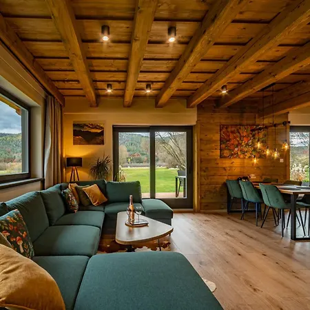 Na Samote V Raji 펜션 *