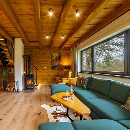 Na Samote V Raji Dom wakacyjny