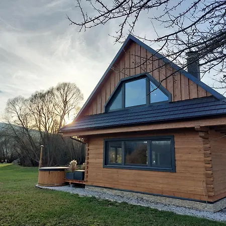 Na Samote V Raji Dom wakacyjny