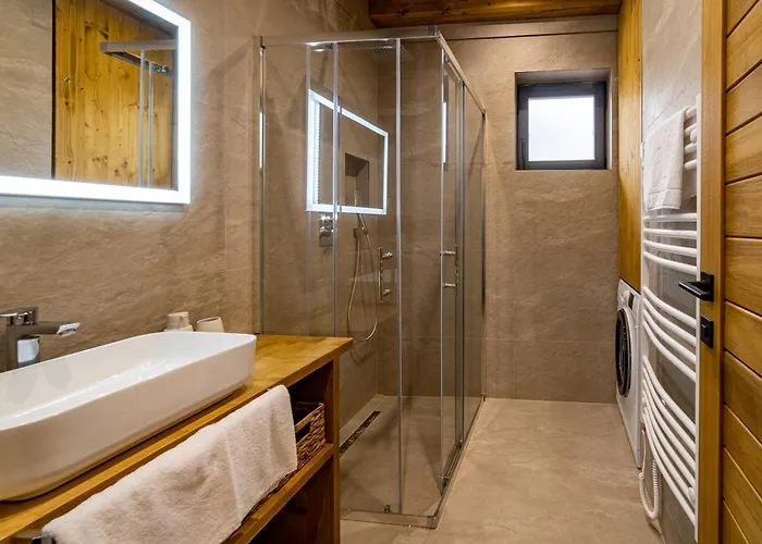 Na Samote V Raji 別荘