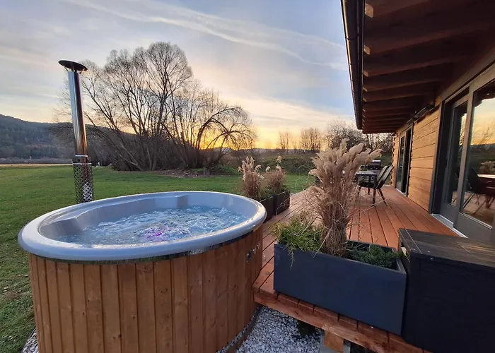 別荘 Na Samote V Raji *