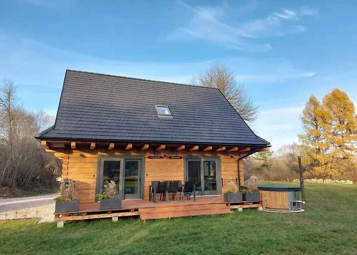 別荘 Na Samote V Raji